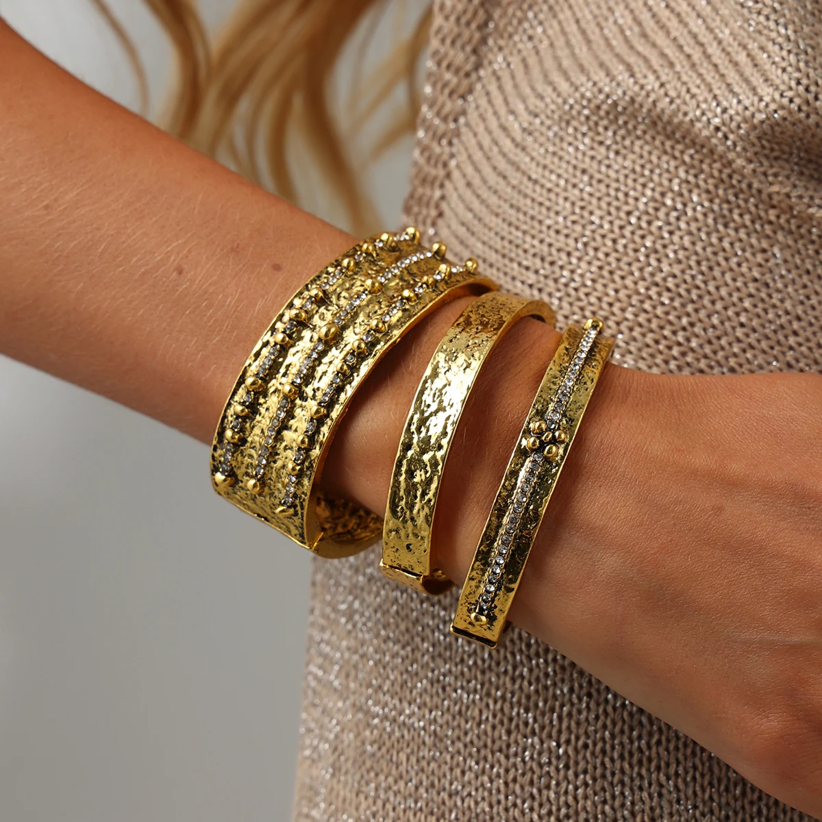 kunjoe-3-pecas-pulseira-de-punho-feminina-vintage-com-superficie-irregular-e-diamantes-incrustados-acessorio-de-joalheria-simples-para-empilhar-no-pulso
