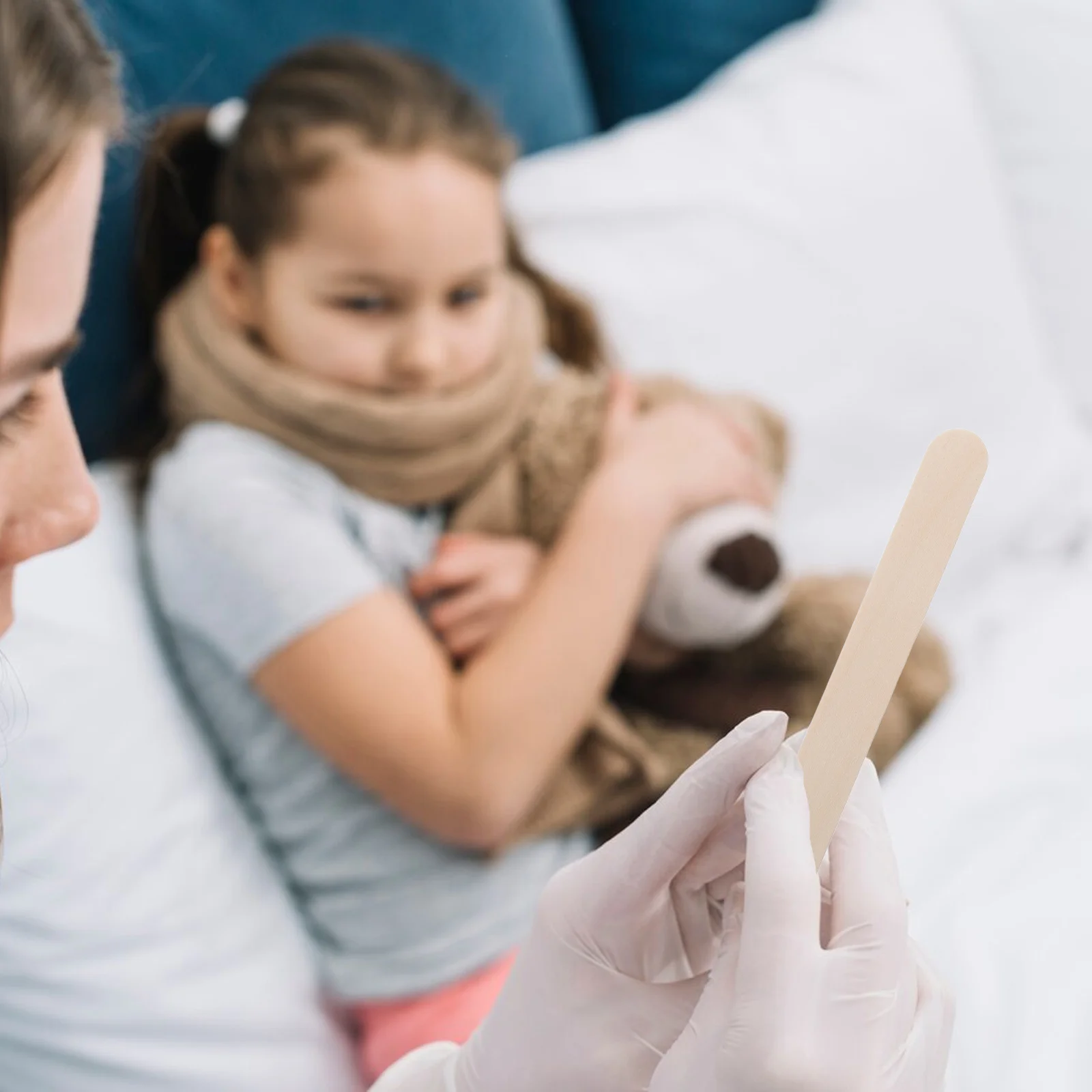 

100Pcs 5.75 Inch Wooden Tongue Depressors Popsicle Sticks Use Childfriendly Design