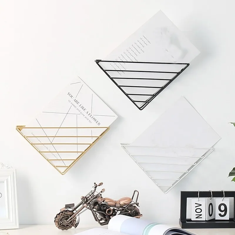 Metal Triangle Wall Shelf Wall Mounted Decoration Magazine Book Storage Rack Crafts Display Stand