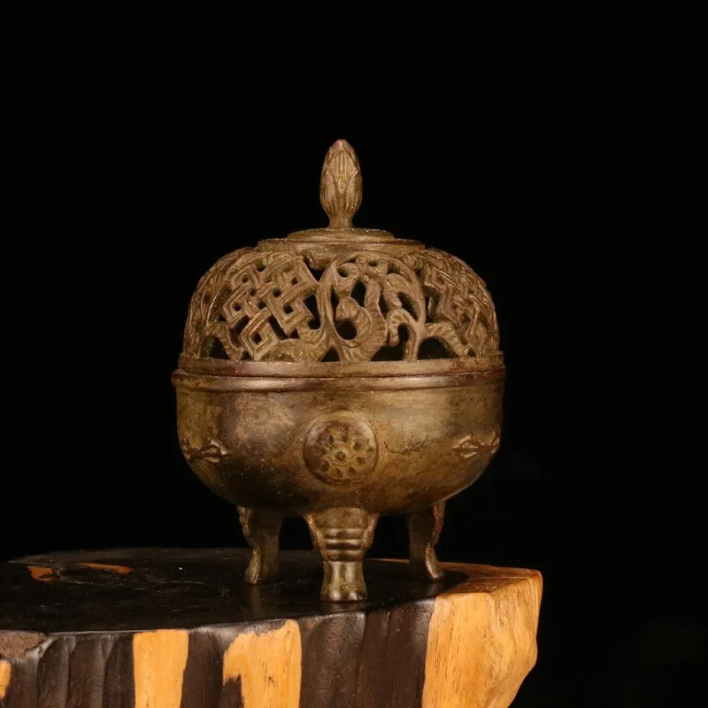 Wholesale antique-style, imitation copper Chinese knot three-legged incense burner, antique-style alloy incense burner, decorati