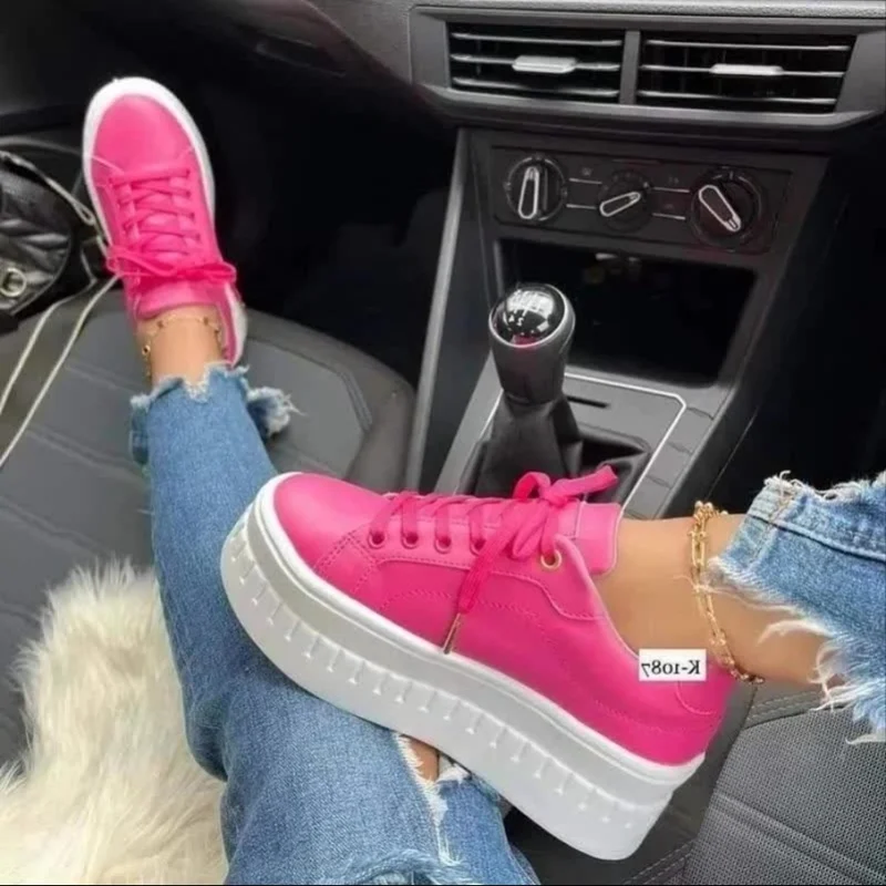 Sneakers 2024 Trend Fashion scarpe vulcanizzate con zeppa in pelle traspirante Design Casual Walking Comfort piattaforma autunnale scarpe da donna