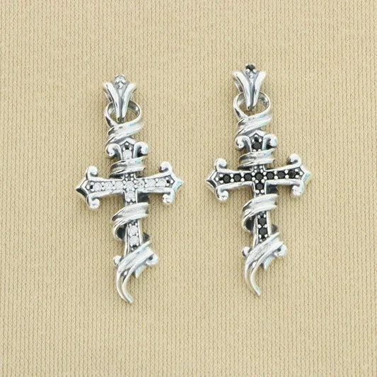 

Korean version 925 sterling silver with diamond and white diamond as a gift for girlfriend, size double cross necklace pendant f