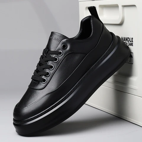 Men's new British comfortable and versatile black lightweight and breathable thick soled board shoes 240929