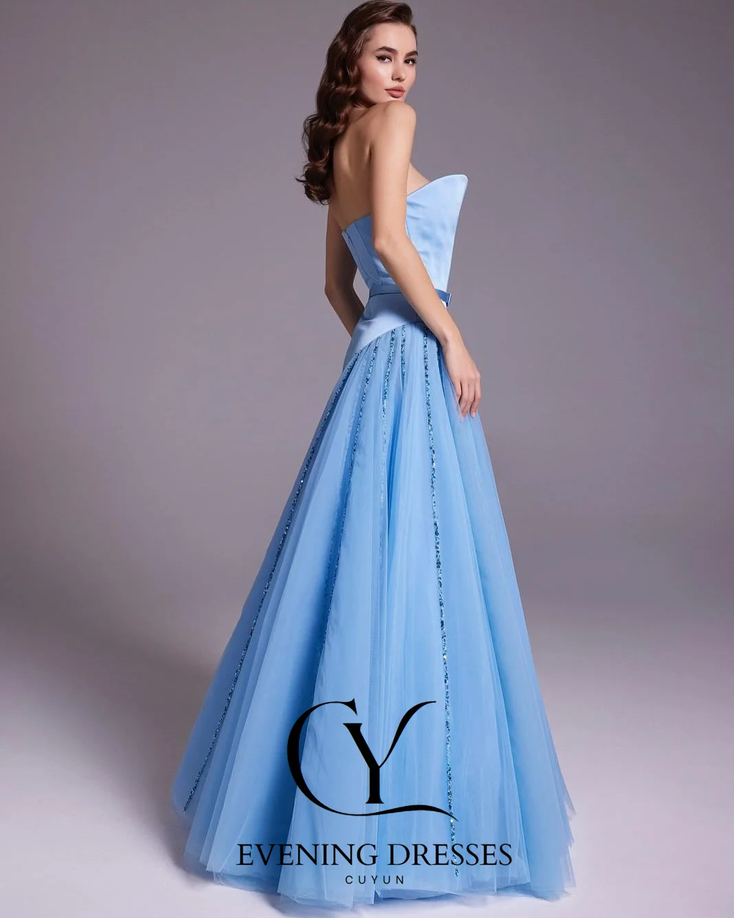 فساتين سهرة نسائية فاخرة باللون الأزرق من CUYUN بدون حمالات على شكل حرف A مع حزام فساتين رسمية أنيقة مخصصة للنساء