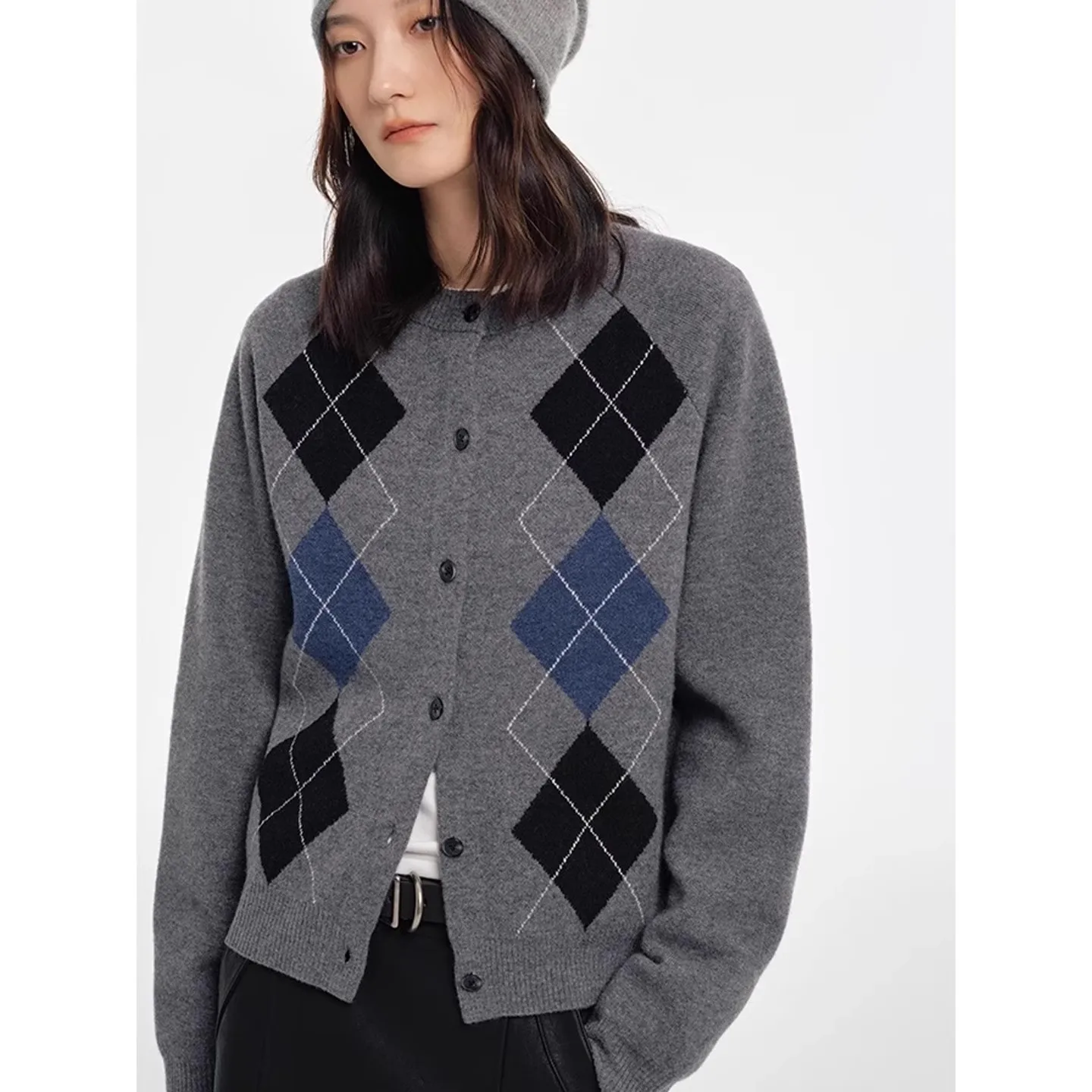 2025 Autumn diamond-shaped cardigan women 100 pure cashmere sweater European high-end color-blocking knitted sweater coat