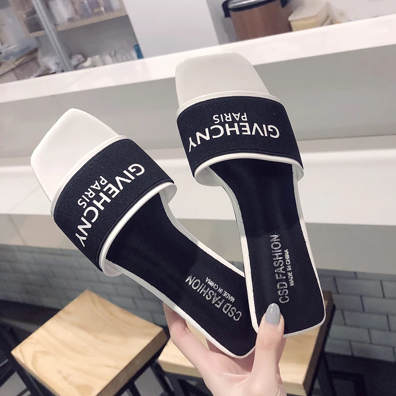 2024 Luxury Design Womens Rhinestone Alphabet Summer Flat Slippers Outdoor Fashion Ladies Slippers Casual Party Beach Flip Flops