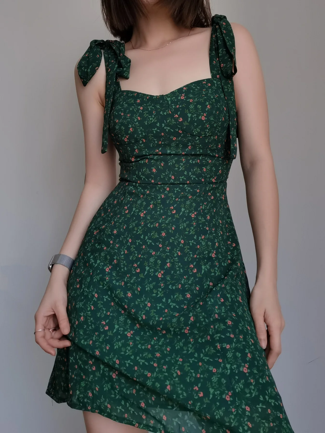 French Style Retro Dark Green Floral Dress Women 2024 Summer Sweetheart Neckline Cinching Waist Slim A-line Short Dress V1JD