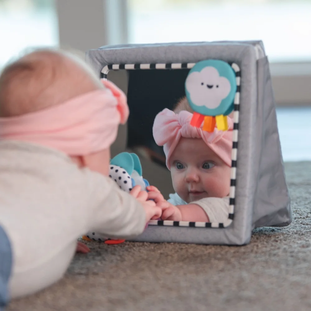Espejo de suelo para bebé Tummy Time con colores de alto contraste, caballete ajustable seguro resistente a roturas, bola de seguimiento trasero para recién nacidos