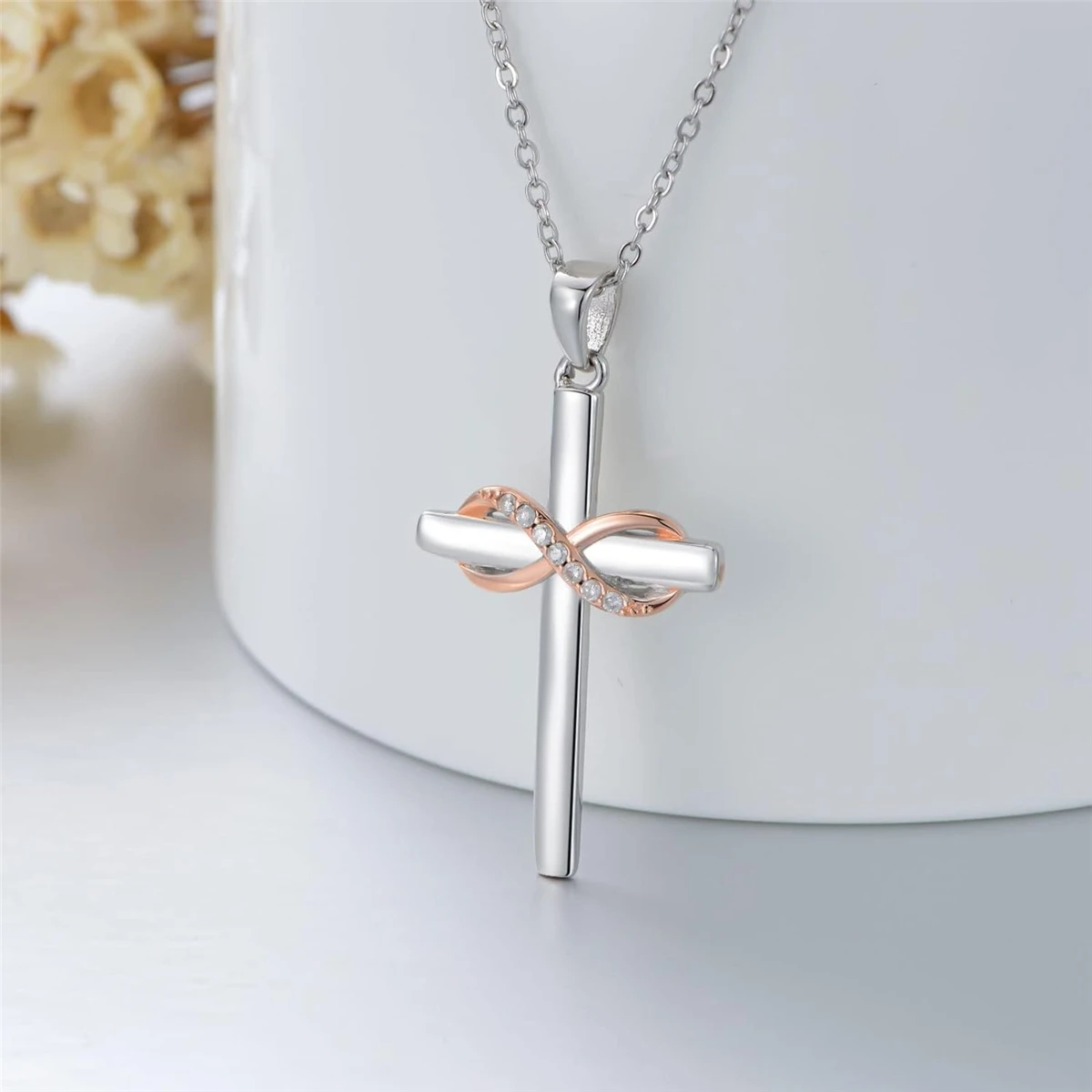 Exquisite Cross Necklace for Women Christian Eternity Infinity Pendant Classic Faith Prayer Jewelry Accessories Birthday Gift