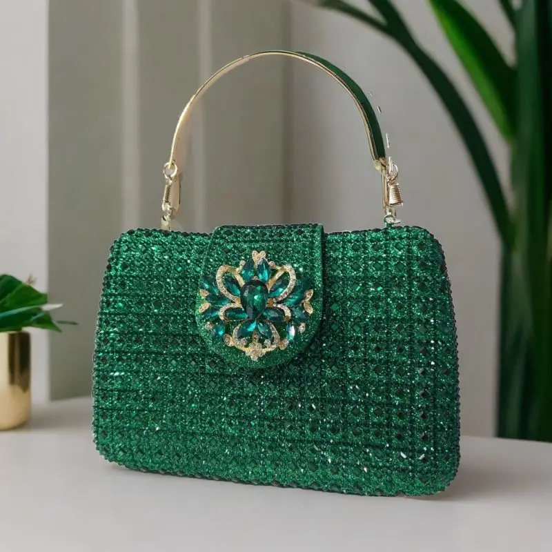 

Checkered Pattern Clutch, Diamond-Embossed Evening Bag for Women. OEM Custom Grid Texture Purse, Low MOQ Wholesale from Factory