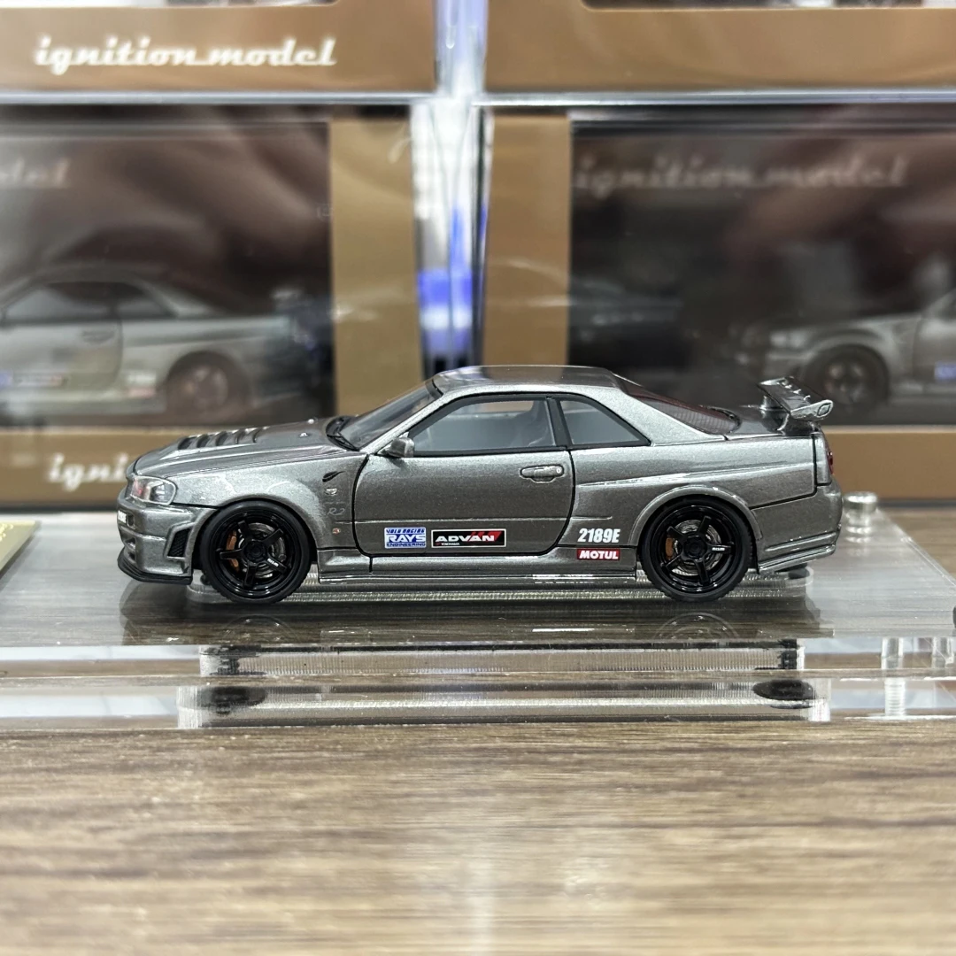 

Модель зажигания 1:64 R34 Z-TUNE, двухцветная модель автомобиля из смолы, 2025 г.