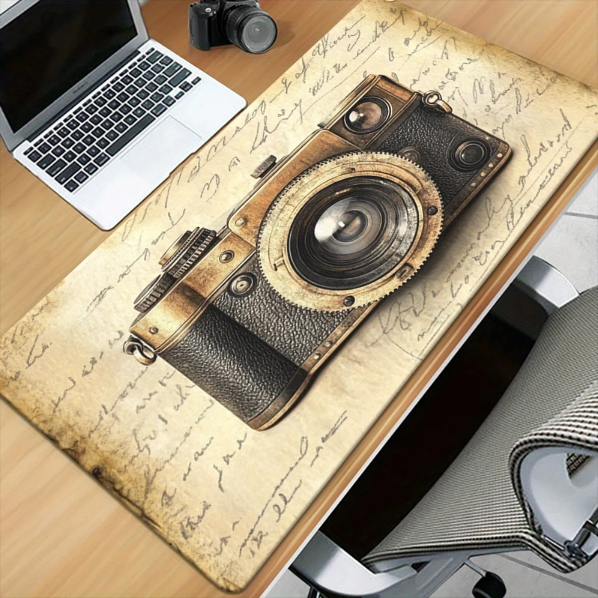 

The retro camera design mouse pad with anti-slip rubber base is suitable for both home and gamer use. High quality