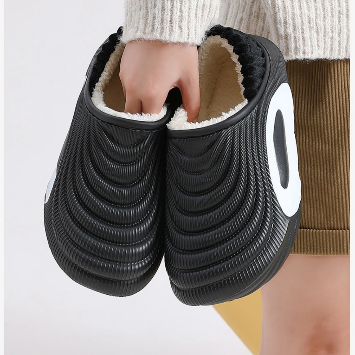 Men Wave Textured Thermal Slippers Thick Sole Cozy Plush Lined Non-Slip EVA Indoor Outdoor Winter Home Slippers for Couples
