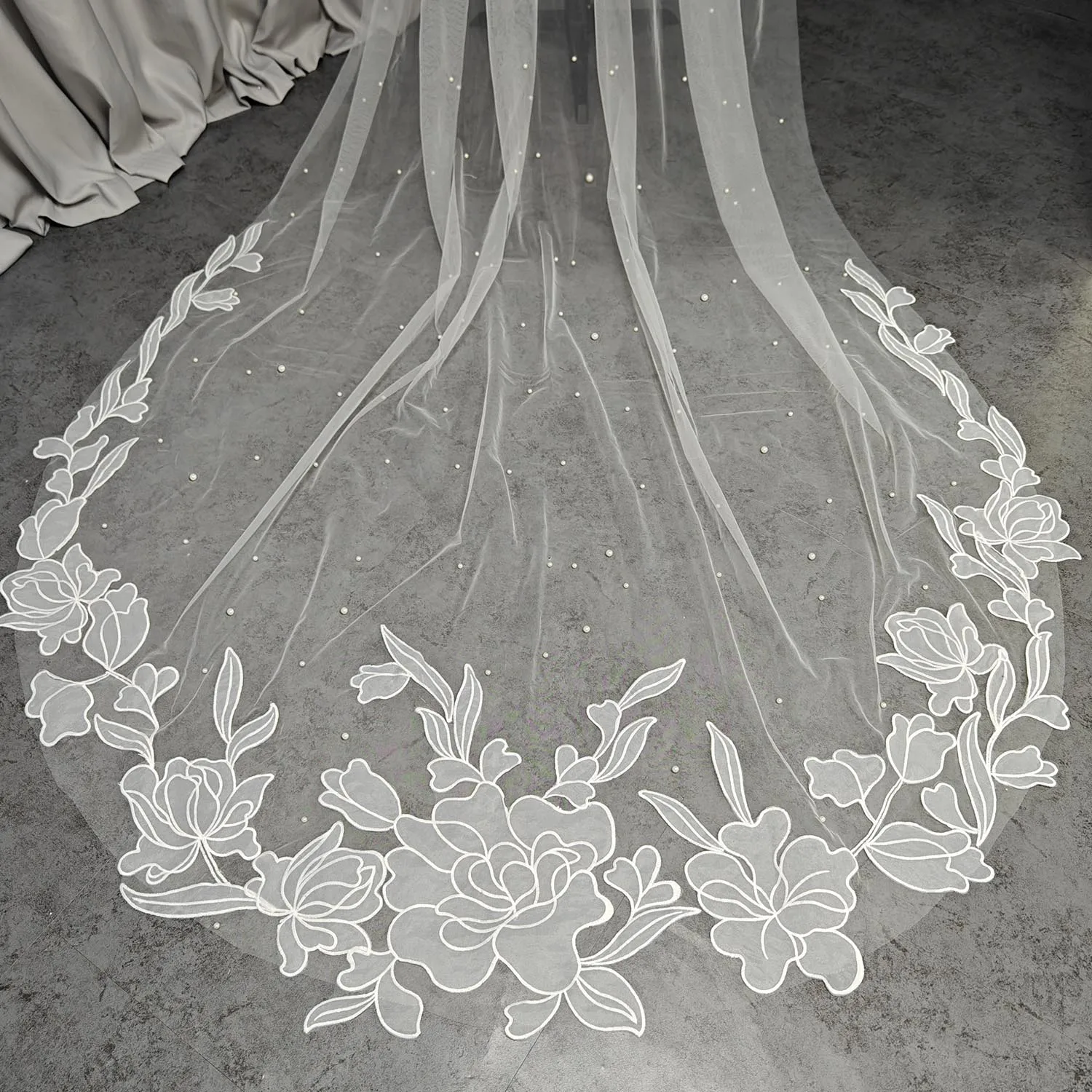 customized-big-flower-lace-wedding-veil-with-pearls-3-m-long-pearls-bridal-veil-with-comb-single-tier-ivory-veil