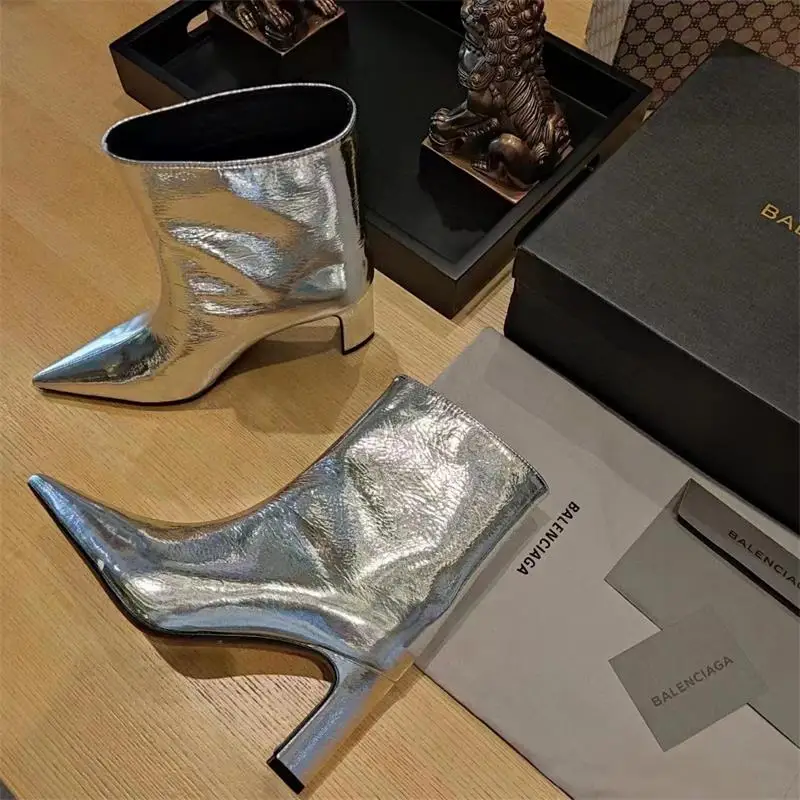 Women's pointed metal fabric ultra-high square heel design, simple and versatile, and calf short boots