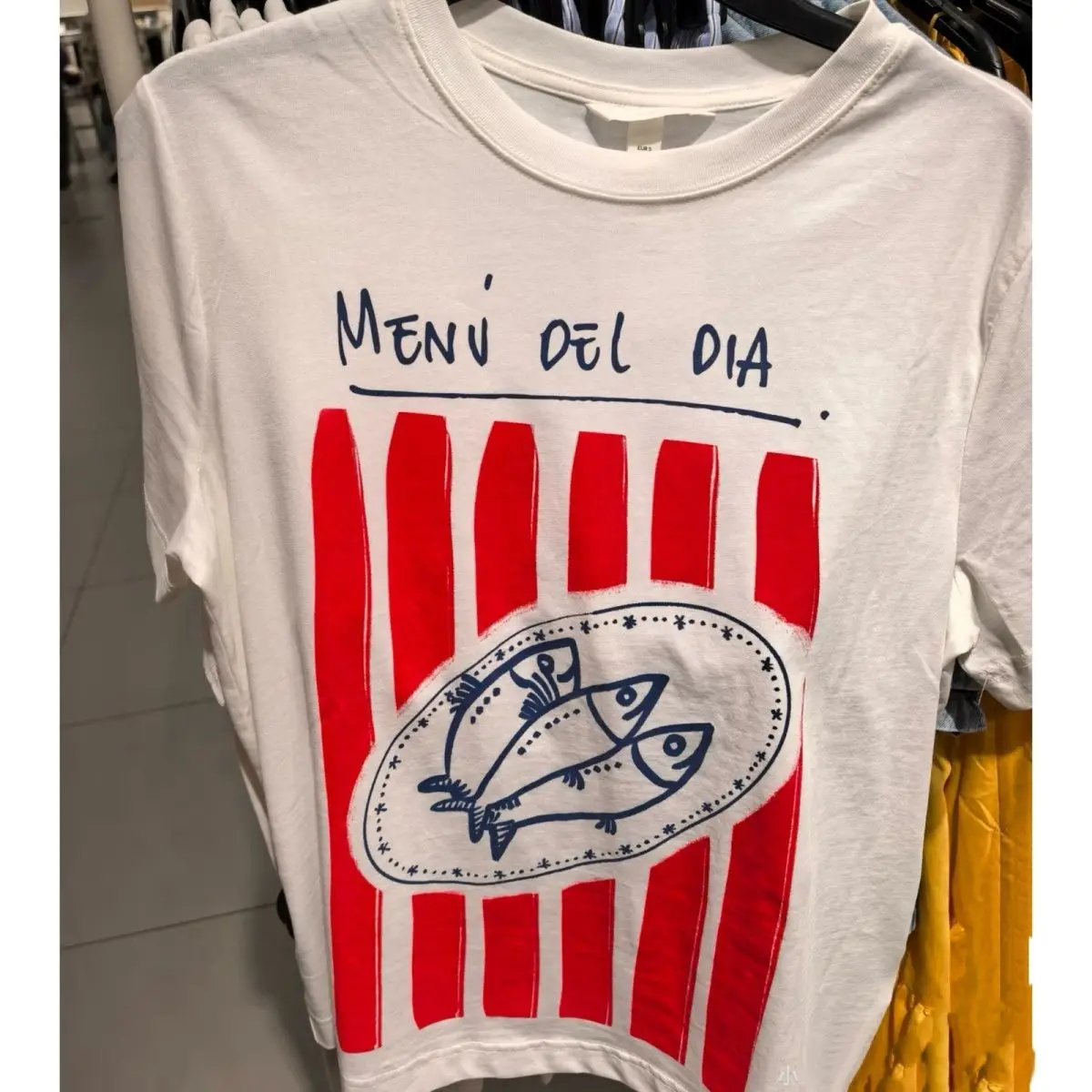 Cotton 'Menu Del Dia' T-Shirt - Hand Drawn Fish Print Graphic Tee, Red Striped Casual Crewneck Top for Foodie & Coastal Fashion