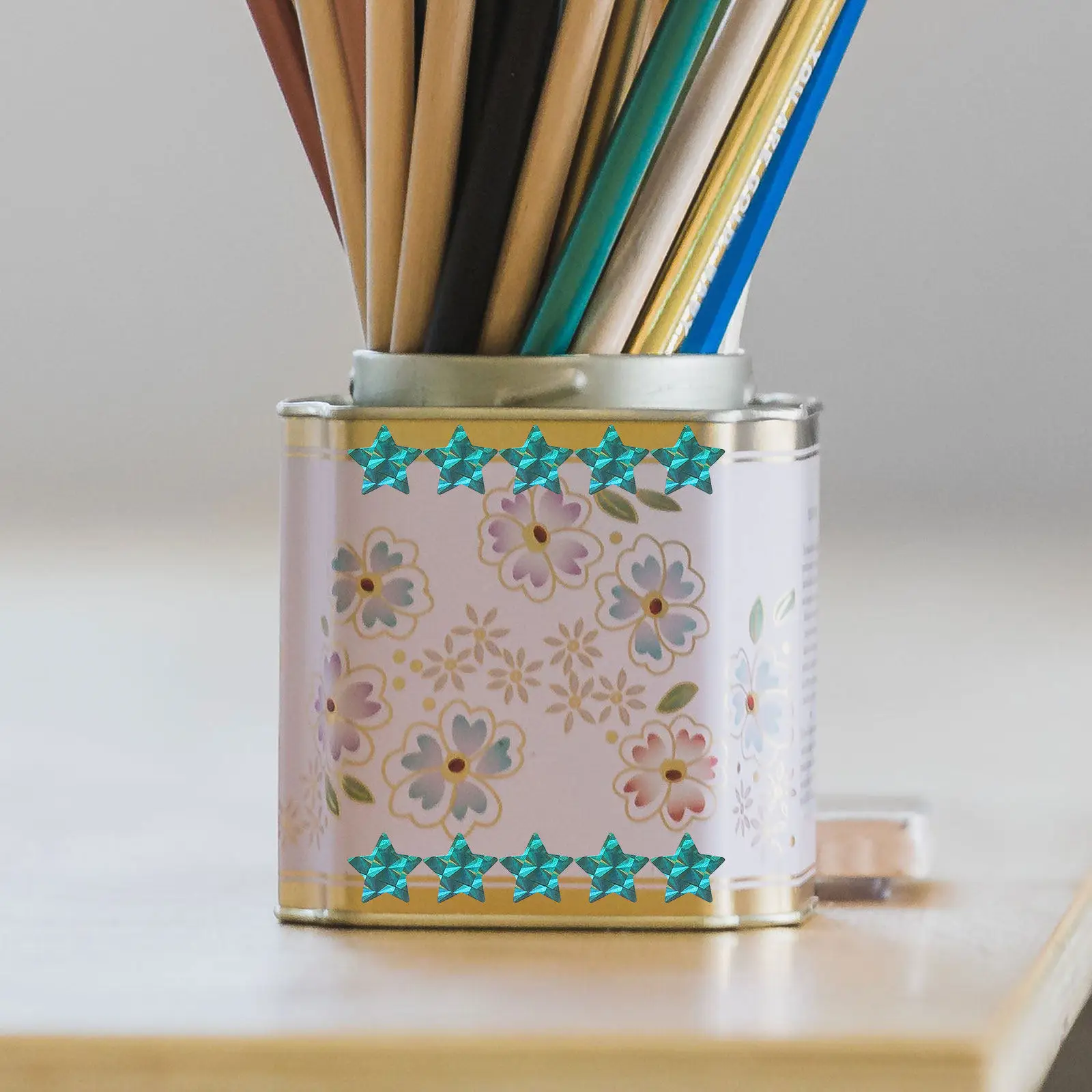 

15 Sheets Star Stickers Five-Point Star Adhesive Labels for Kids Reward Classroom Decoration Scrapbook Festival Craft Project