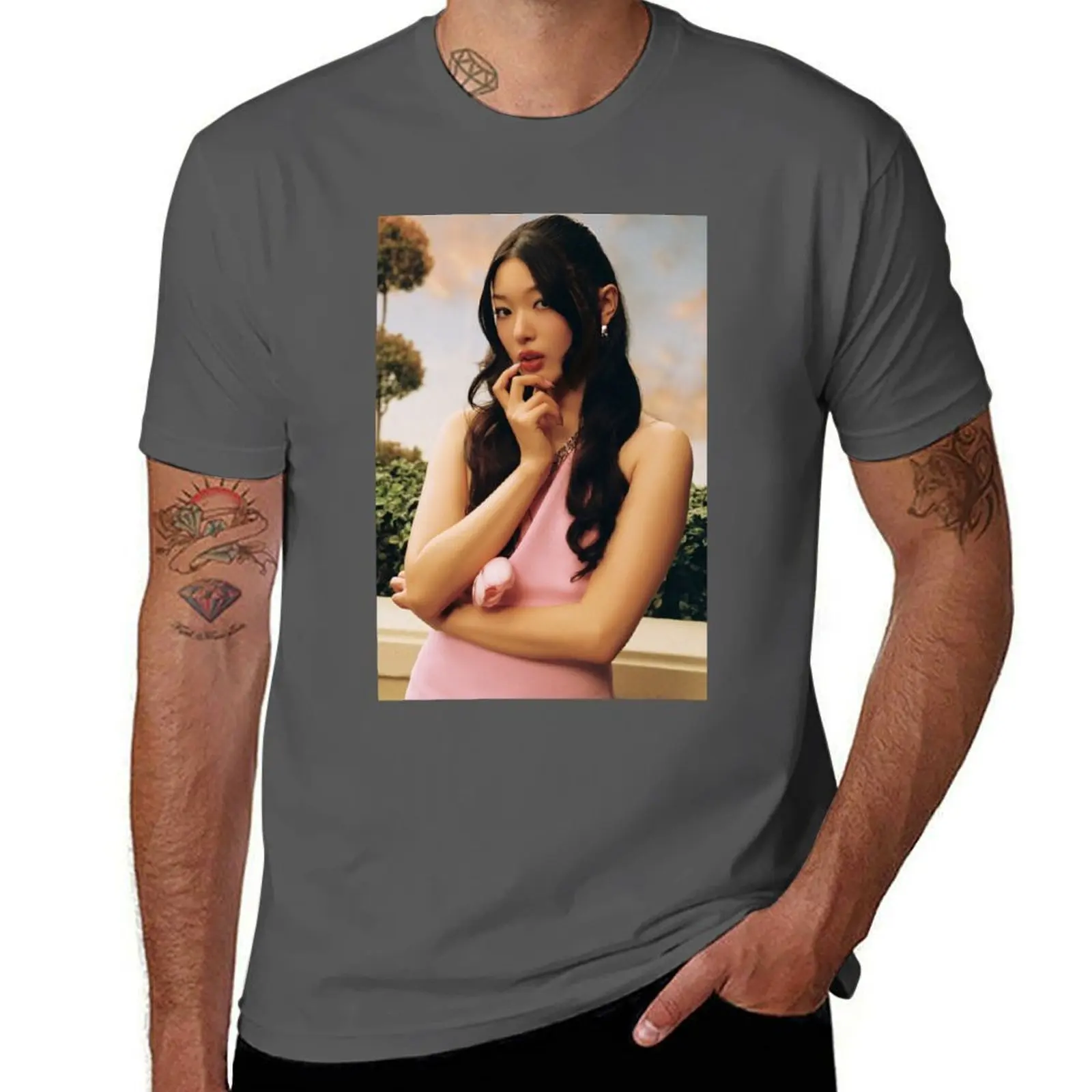 

Yoonchae KATSiEYE T-Shirt Large Size Short Sleeve T-Shirt