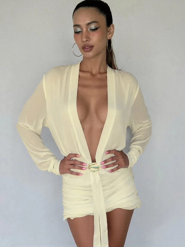 فساتين نسائية صغيرة مثيرة بشرائط من Kliou موضة معدنية لصق عميق على شكل حرف v وأكمام طويلة شفافة فساتين نسائية رومانسية للحفلات