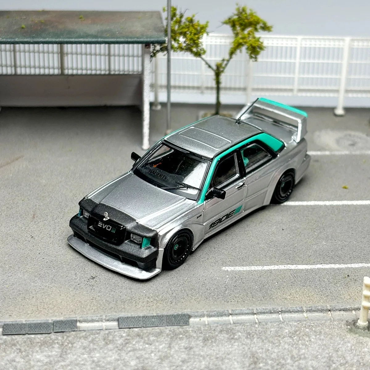 

RM RhinoModel 1:64 Mercedes W201 190E modified front cover open alloy car model