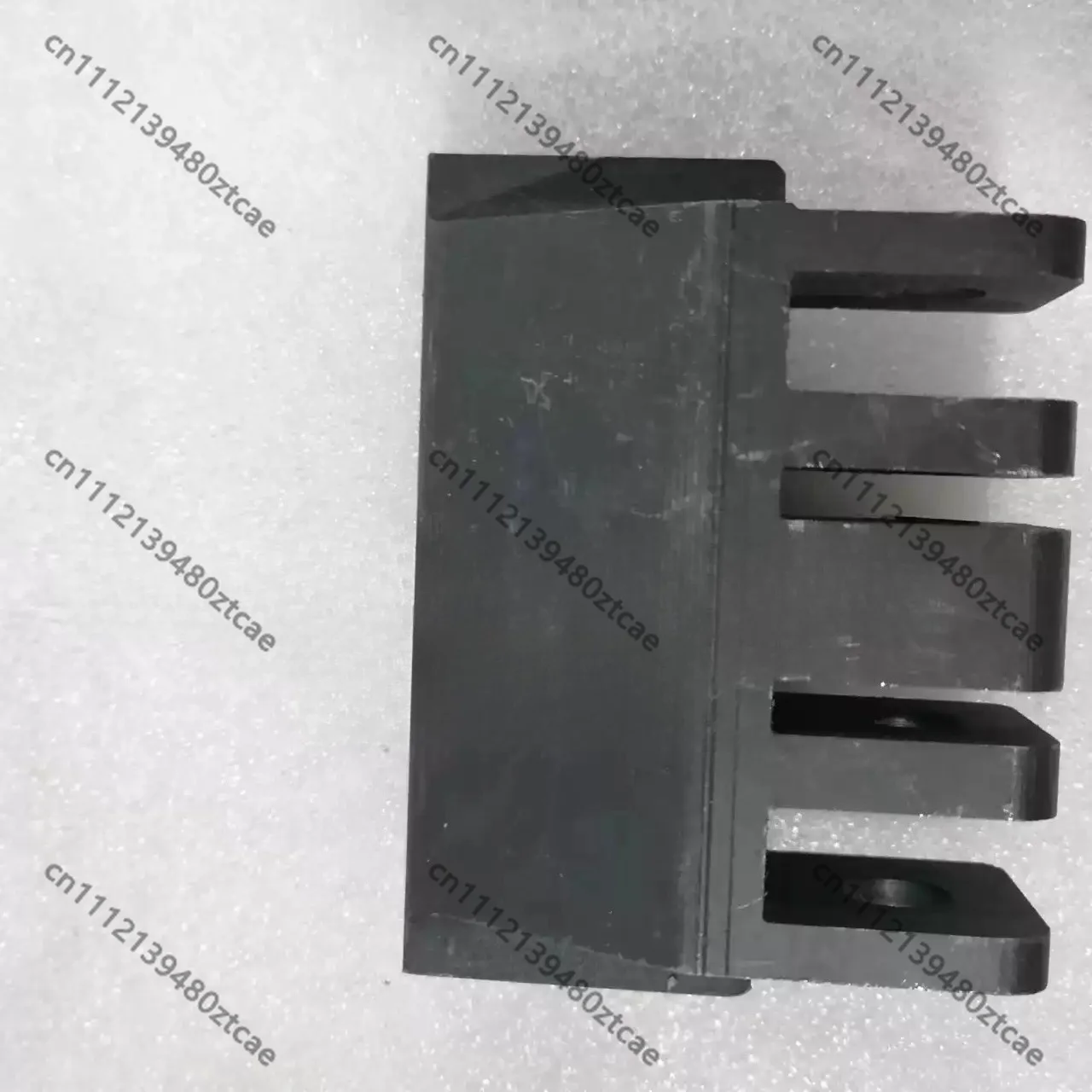 Middle Cylinder Chain Pulley Block For Industrial Warehouse Forklift Lifting Assembly Replacement Spare Part