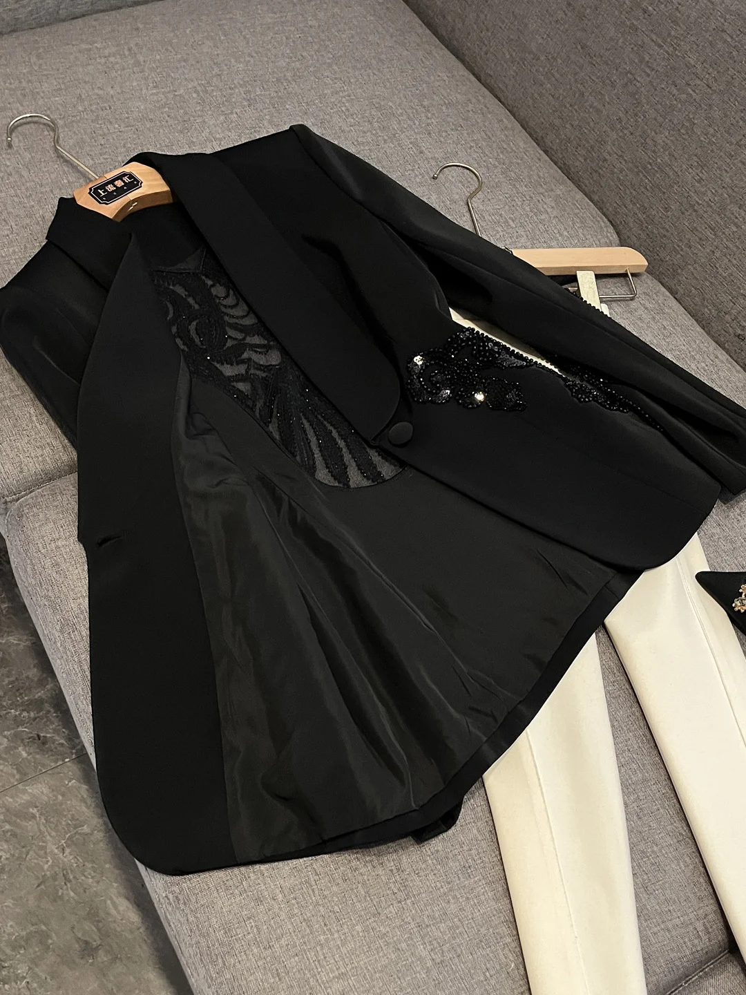 Elegant Ladylike Women's Suit Jacket Autumn Winter Commute Black Waist-Cinched Heavy Embellishment A22535 New 2026