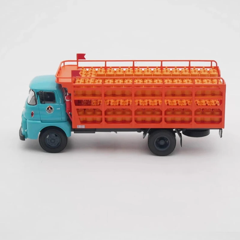 

Ixo 1:43 Сава SH800 Грузовик Модель автомобиля из сплава Статическая коллекция Украшенные праздничные подарки Игрушки