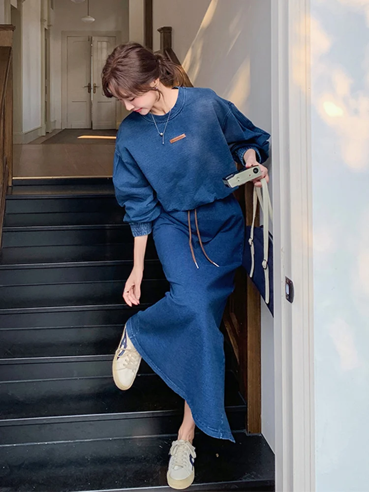 

Blue Tie Dye Sweatshirt Halter Neck Dress Women's Fashion Set Autumn 2025 High Waist Straight Cut Commute Style