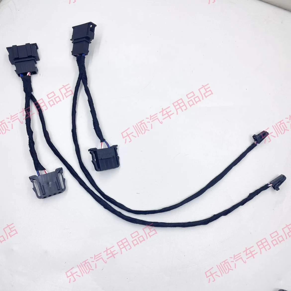 A udi Q5E equipped with BO tweeter non-destructive wiring harness for front and rear door tweeters BO horn adapter cable