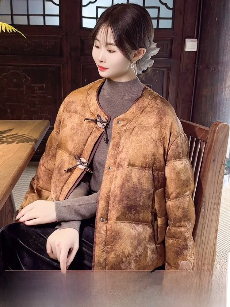 

Новая китайская пуховая куртка с вышивкой из меха норки, теплая, утолщенная, с длинными рукавами, круглым вырезом и цветочным узором.