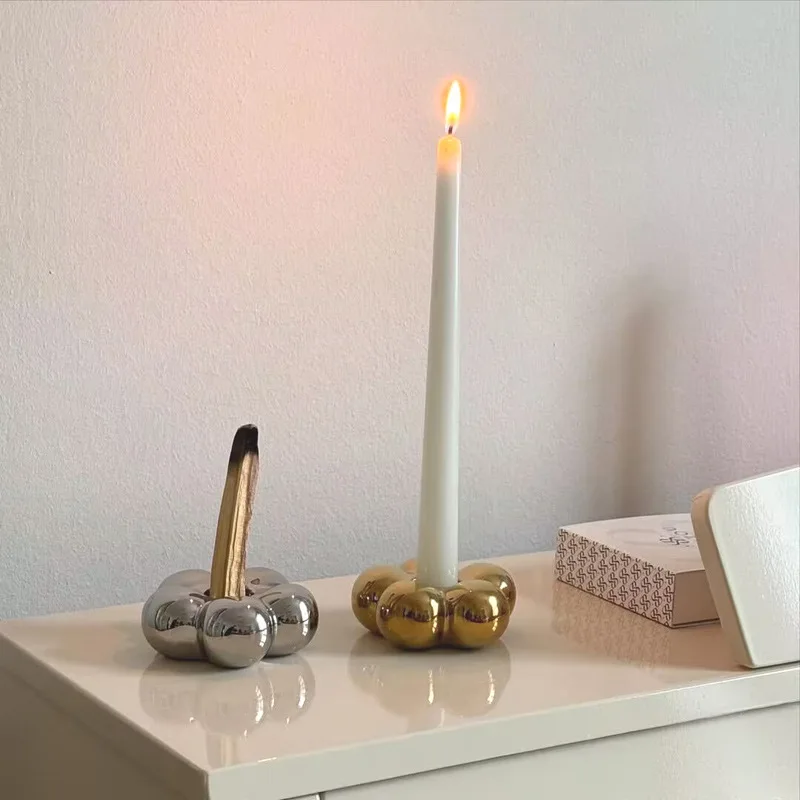 

Modern Gold Ceramic Candle Holder Ornament Simple Living Room Tabletop Candle Stand Wedding Decoration Prop