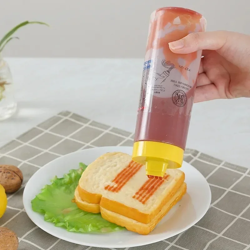 

Kitchen Oil Spray Squeeze Bottles High Quality Sauce Bottle Safe Resin 4-hole Oil Dispenser Kitchen Accessories Creative 300ml