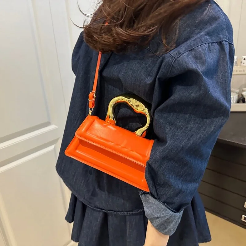 

Popular Classic Leather Women's Tote Bag High-End Luxury Brand Elegant Fashionable Daily Vintage Commuter Bag​