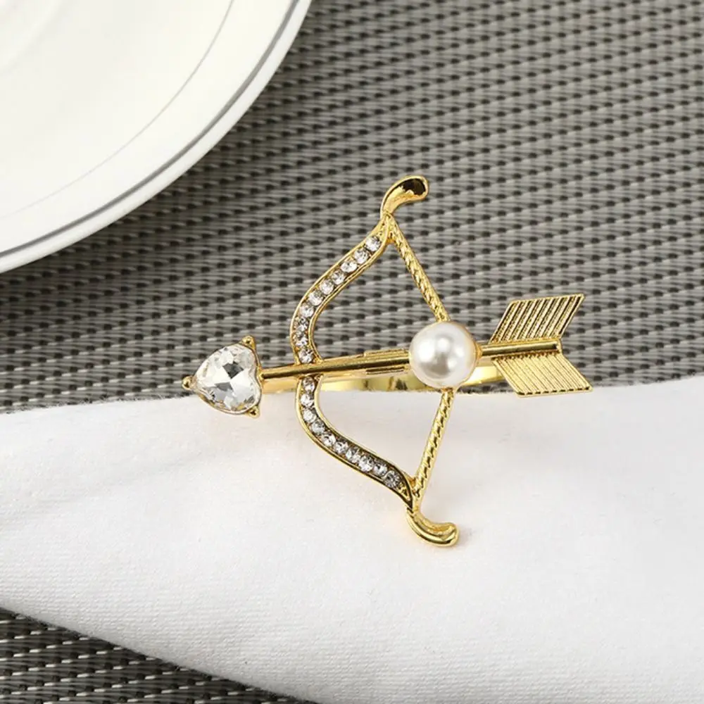 

Dining Table Decoration Alloy Valentine's Day Rose Napkin Buckle Gold Diamond Love Napkin Ring Luxurious Napkin Holder Banquet