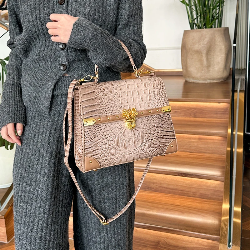 

Modern Designer Women's Messenger Bag Genuine Leather Crossbody Shoulder Bag Anti-Theft Zipper Pocket Casual Office Handbag