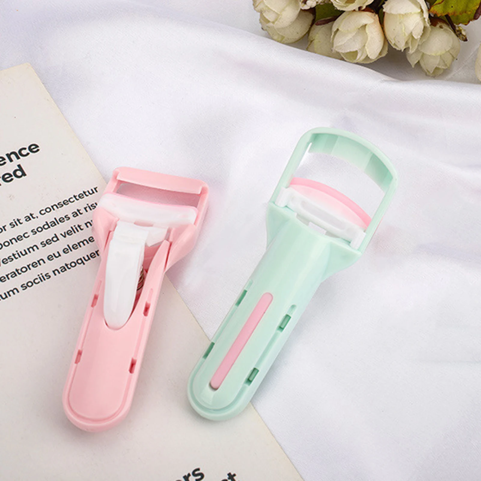 Eyelash Curler Long Lasting Setting Eyelashes Curling Fit All Eyelash Shapes Tweezer Clips Portable Clip Cute Design Accessories