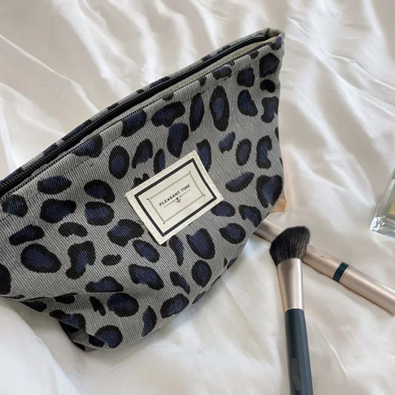 Bolsa de cosméticos con estampado de leopardo Retro de pana, bolsa de lavado para mujer, bolsa de cosméticos de viaje, Estuches de almacenamiento de