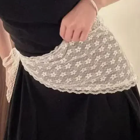 

Sweet Flower Triangle Short Skirt Half Skirt Butt Curtain Skirt Lace Pastoral Headscarf Stacked Trim Apron Knitting Headdress