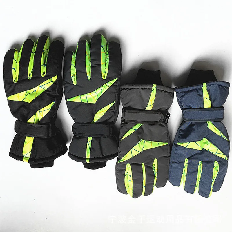 New Winter Outdoor Sports Cycling Gloves with Reflective Pattern, Men's Thickened Cold-Proof Adult Ski Gloves