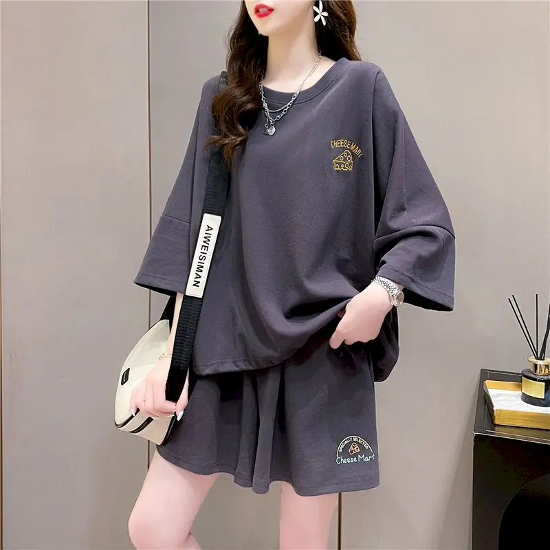 

100% Cotton Casual Chic Sports Suits Women Short-sleeved T-shirt And Loose Shorts Two Piece Sets Summer Trend Womens T Shirt Set