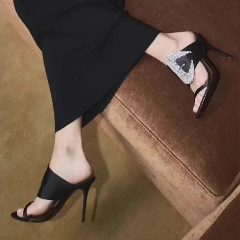 

2025 New Diamond High Heels Fashion Sandals Pointed Narrow Heels Open Toed Slippers for Women Outdoor High Heels