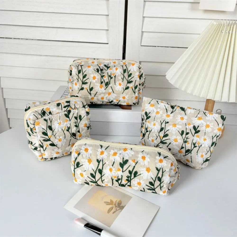 Korean Style Daisy Makeup Bag Dustproof Portable Cosmetic Storage Bag Large Capacity Canvas Embroidered Cosmetic Bag Women