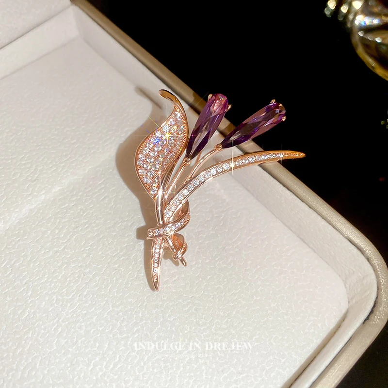 Luxury Lily Flower Brooches Women\'s Exquisite Crystal Bouquet Plant Corsage Pin Suit Jewelry Accessories