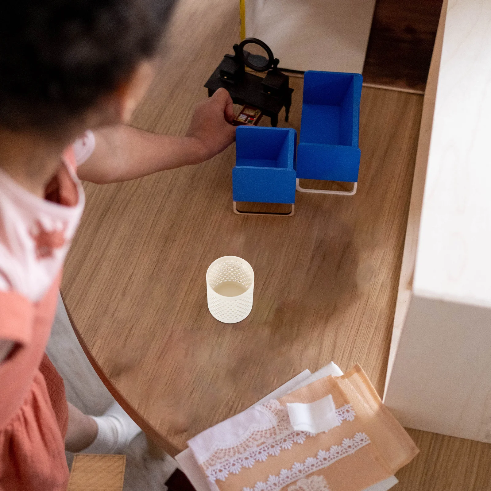 

1:12 Scale Miniature Trash Can Storage Basket Realistic Small Garbage Bin for Dollhouse Decor Pretend Play Modern Trash Can