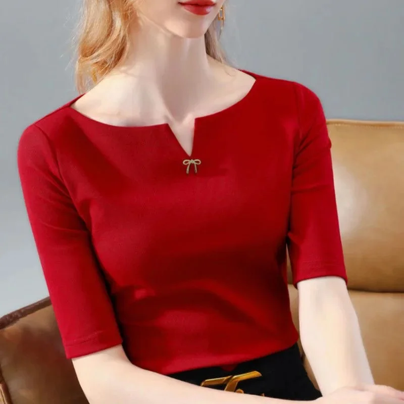 Women Shirts Tops Lady Casual V-Neck Short Sleeve brooch decor Slim Red color Blouse Tops