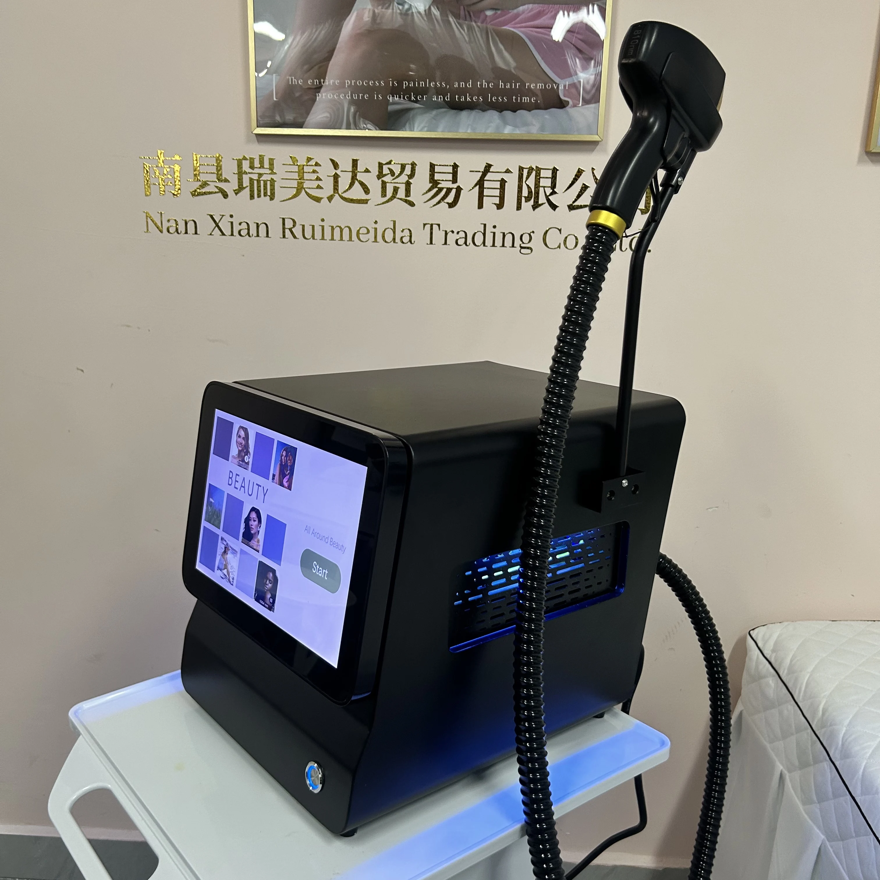 

808 Diode Laser Permanent Hair Removal Device 3 Wavelengths Painless And Non-invasive 10 Target Strip Salon Machine
