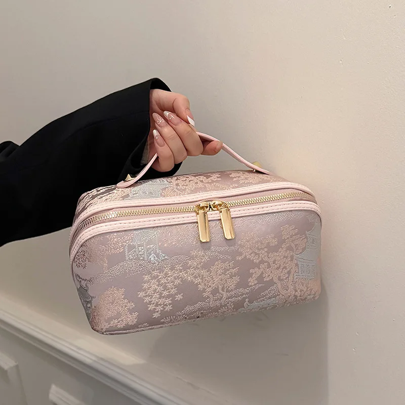 New Vintage Makeup Bag Portable Large Capacity Handheld Toilet Bag Cosmetics Storage