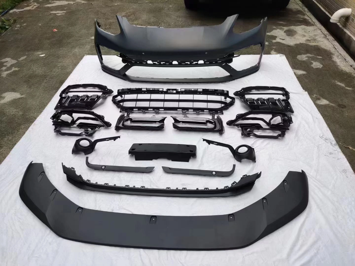 

Factory Outlet Body Kit for 2010-2014 970.1 Panamera Upgrade to 971 Turbo S Front Bumper Assembly