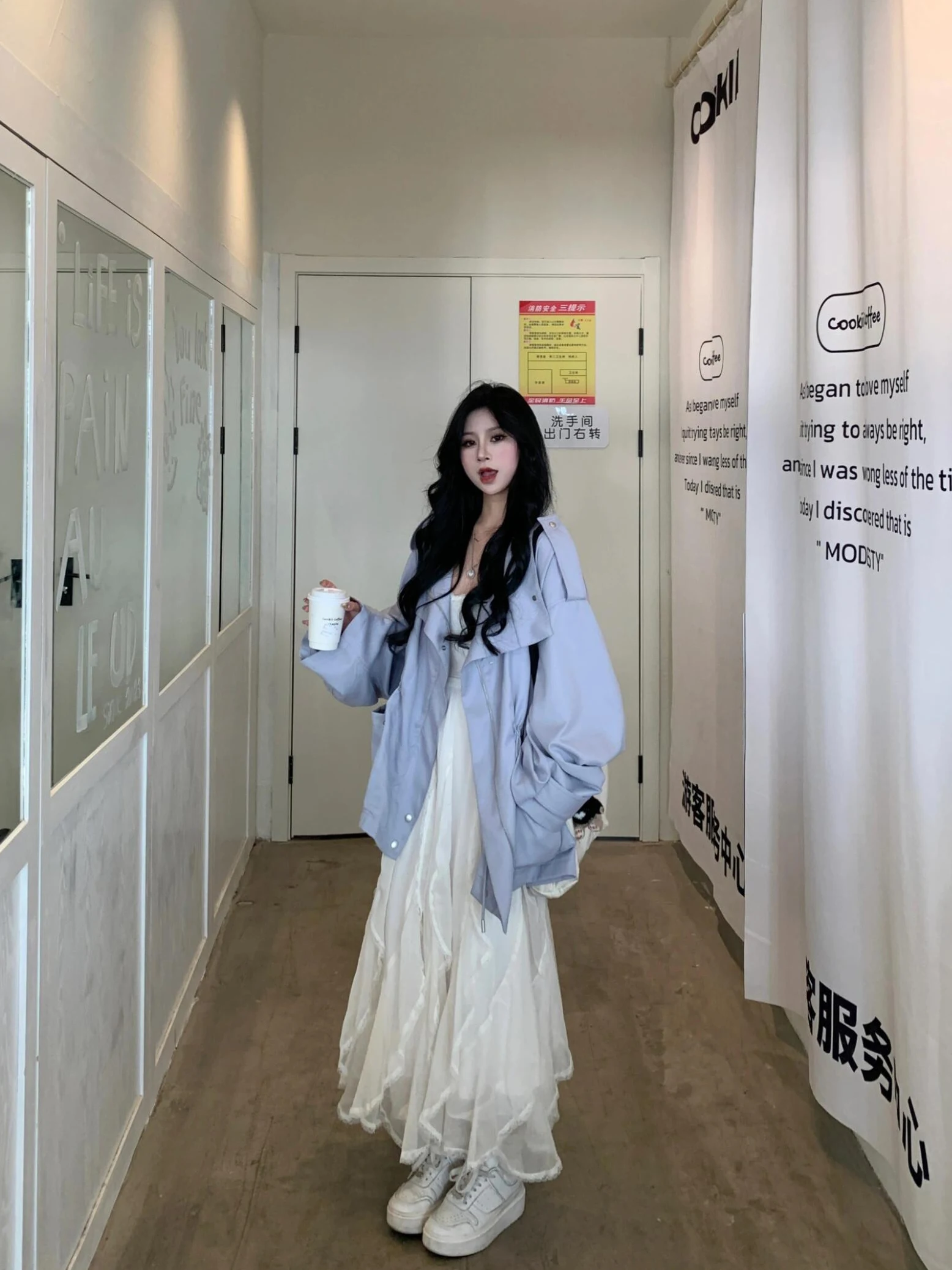 

Casual Coats Hooded Trench Coat Minimalism Line Camel Letterch Colors Plush Waist-Collecting Drawstrings Textured Premium