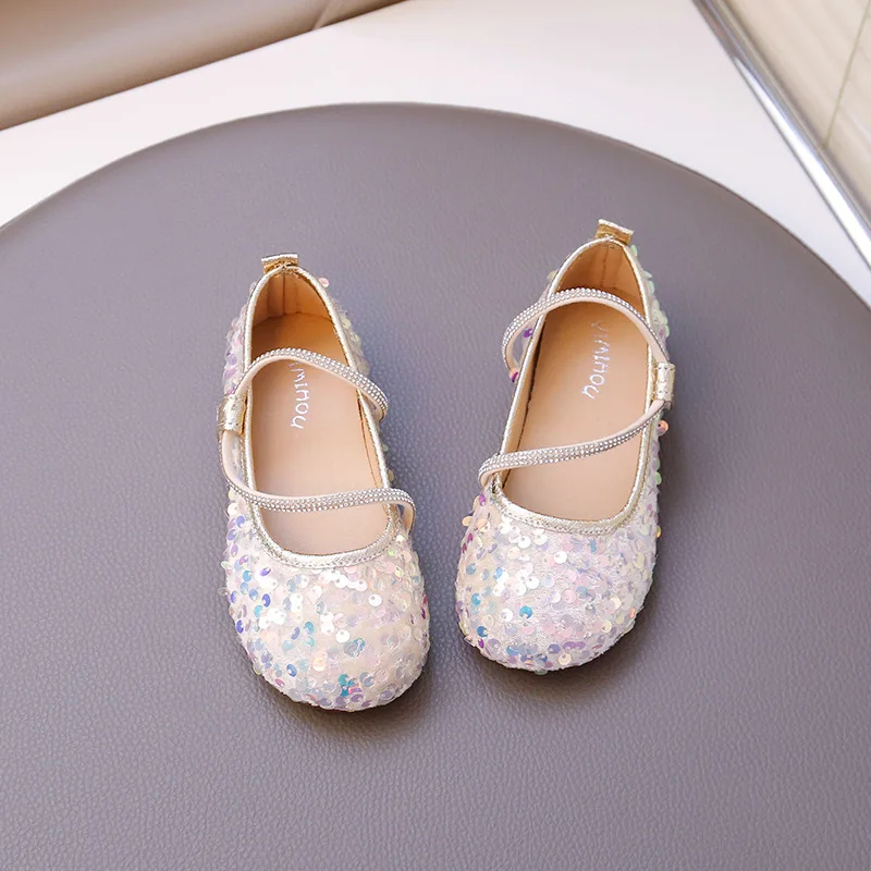 Girls Sandals New Pattern Sequin Decoration Fashion Cute Flat Bottom Non Slip Comfortable Lightweight Hook Girls Sandals